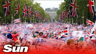 Brits will get an extra bank holiday to mark Platinum Jubilee [upl. by Aivartal925]