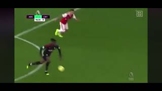 GUENDOUZI vs WILFRIED ZAHA One of the most glorious fouls in football history [upl. by Aicillyhp]