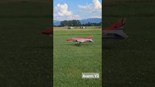 Freewing Avanti V2 80mm edf landing Grass rcplane aviation freewing avanti edf rcjet [upl. by Arne]