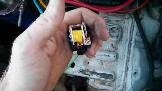 How to wire a relay 5pin and 4pin Bosch style [upl. by Sivrahc]