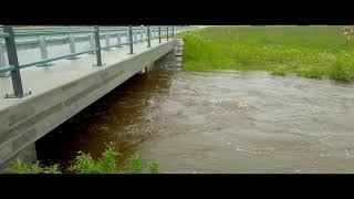 Hochwasser im Unterallgäu Auto steht im hohen Wasser [upl. by Naimaj880]