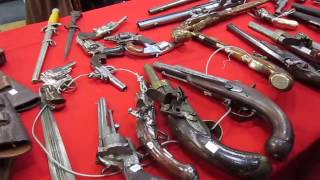 Bourse aux armes civiles et militaires  RUNGIS part 1 2015 [upl. by Feliks]