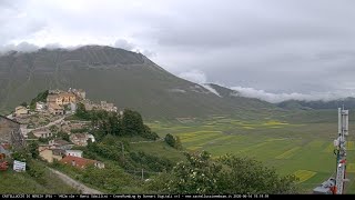 Timelapse Castelluccio di Norcia 16 Giugno 2020 [upl. by Hamimej]