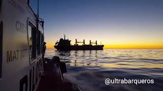 Bulk Carrier quotFEDERAL SUTTONquot  Pilot Boat quotSEA PILOTquot Recalada Maneuvering to Embark RDLP Pilots [upl. by Ylicec]