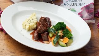 Rindsragout mit Rotweinsoße Chefkoch Anleitung für schnelles Boeuf Bourguignon mit tollen Beilagen [upl. by Crudden]