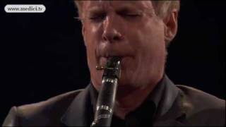 Martin Fröst and VFCO play Giora Feidman quotLets be happyquot Klezmer tune  Verbier Festival 2010 [upl. by Faludi398]