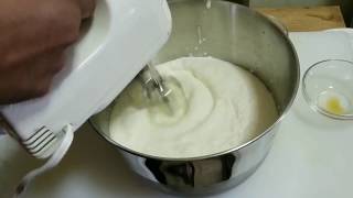 como preparar Crema Chantilly para pasteles [upl. by Zak]