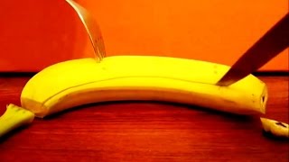 09 Como pelar una Banana 🍌 ó PLATANO con cuchillo y tenedor en 1 minuto How to [upl. by Eiramacissej]