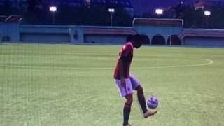 FIFA 10  Ronaldinho Jugling Skills [upl. by Nuahsak128]