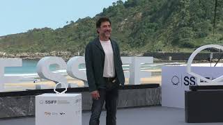 Photocall de Javier Bardem I Premio Donostia 2023 I Zinemaldia 2024 [upl. by Kobylak]