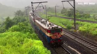 TRAIN IN RAIN WAP 7 WAG 7 FOUR ELECTRIC LOCOMOTIVE HAUL 18520 MUMBAI LTT VISAKHAPATNAM EXPRESS [upl. by Ebaj942]