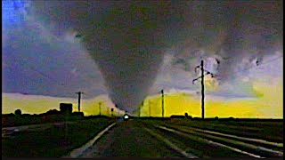 Friona to Dimmitt Texas Tornadoes June 2 1995 [upl. by Nemrak]