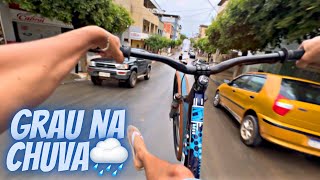 ROLÊ DE BIKE NA CHUVA 🌧️ [upl. by Ennaeirb]