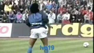 Maradona balla nel riscaldamento NapoliBayern Monaco [upl. by Inuat]