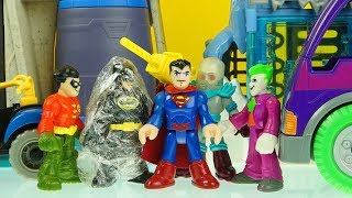 BATMAN SUPERMAN amp ROBIN vs JOKER amp FREEZE imaginext superhero toys [upl. by Htebzil]