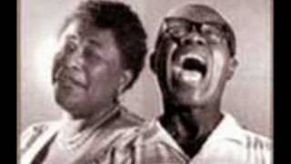 Ella Fitzgerald and Louis Armstrong  Learnin The Blues [upl. by Ashil]