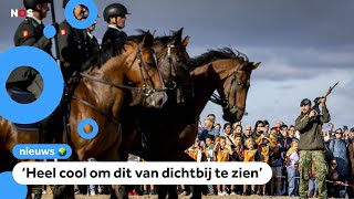 Paarden oefenen voor Prinsjesdag op Scheveningse strand [upl. by Misaq]