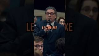 Elle est la cible du professeur car il la juge sur son apparence 🤔 [upl. by Campos]