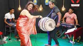 হাত ছাইরা দাও সোনার দেওরা রে ।। রুপালী সরকার projapoti baul song [upl. by Torie]