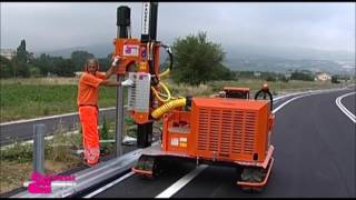 PAUSELLI Pile driver machine model 700 for guard rail installation [upl. by Norb]