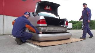 Снятие заднего бампера MercedesW210 Removing the rear bumper [upl. by Colyer558]