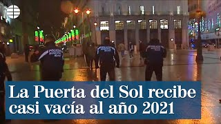 La Puerta del Sol recibe casi desierta al 2021 algo que no ocurría desde la Guerra Civil [upl. by Bidget]