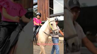 Salomé casi se cae de un caballo😱😭 [upl. by Enilekaj]