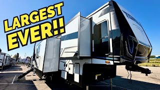 The LARGEST fifth wheel RV I’ve ever seen WOW 2024 Heartland Toque 424 fifth wheel toy hauler [upl. by Barbey]