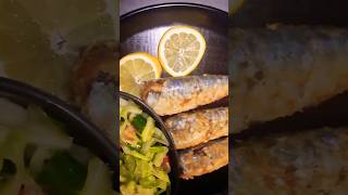 BALIK KIZARTMASI FISCHLimonlu ve Çıtır sardalya cooking balık fish fisch food youtubeshorts [upl. by Tad]