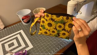 How to Sew a Wristlet Pouch Quick Sewing Projects for Craft Fairs Sewing Projects for Beginners [upl. by Ahnavas756]