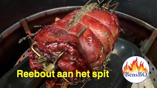 Reebout als een roast aan het spit Deer roast bone in [upl. by Idurt]