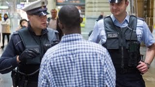 Einsatz für Bundespolizisten am Frankfurter Hauptbahnhof Doku Polizei 2015 [upl. by Notnef317]