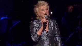 Elaine Paige  Celebrating 40 Years On Stage Live 2009 Part 28 [upl. by Ajroj302]