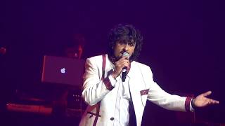 Oldies Medley  Sonu Nigam Live Performance [upl. by Radmen143]