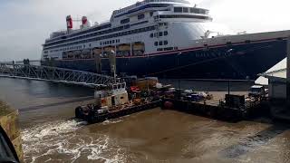 LIVERPOOL PIER HEAD BOLETTE CRUISE SHIP AND VITUS TUG AT WORK [upl. by Melgar]