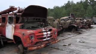 Vehicle graveyard in Buryakivka  Fahrzeugfriedhof in Burjakiwka  Бурякiвка [upl. by Tena13]