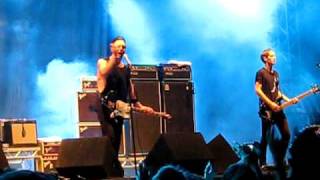 Glasvegas  Geraldine  Way Out West Gothenburg Sweden on August 14 2009 [upl. by Lydell]