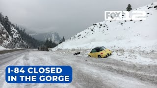 Ice storm shuts down I84 between Troutdale and Hood River [upl. by Bartlett]