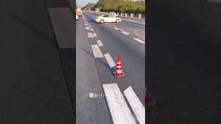 高速道路で覆面パトカーが事故 [upl. by Elset]