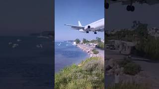 Dangerous So low Skiathos airport planesfilitsa [upl. by Lidda30]