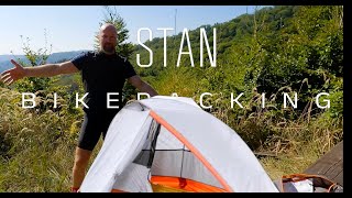 BIKEPACKING  RECENZIA NA STAN MT900 Z DECATHLONU [upl. by Karlin338]