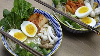 Einfaches Rezept für Ramen  japanische Nudelsuppe [upl. by Nide595]