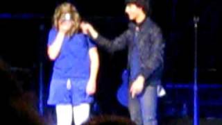 Jonas Brothers Joe Singing Party In The USA Mohegan Sun October 9 2009 [upl. by Bruner]