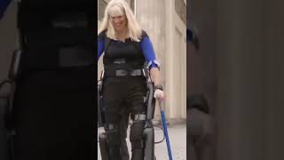 RewalkRobotics presenta ReWalk un exoesqueleto diseñado para personas con paraplejia tecnologia [upl. by Atoiyanap]