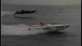 Fountain powerboats vs Pantera 28 offshore powerboat racing [upl. by Lledraw496]