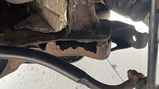 2010 Ford Escape SUBFRAME FAILURE NEEDS RECALL ASAP [upl. by Nibram412]