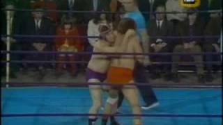 World Of Sport  Brian Maxine vs Reg Trood pt1 [upl. by Silvio]