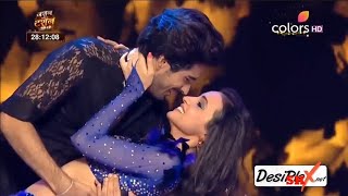 Sanaya Irani and Mohit Sehgal Dance Performance  MIRCHI TOP 20 [upl. by Arreyt]