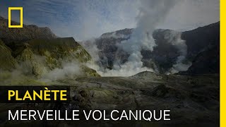 White Island merveille volcanique au large de la NouvelleZélande [upl. by Fritzsche354]