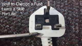 How to Change a Fuse in a Plug  the Easy Way [upl. by Gibbons]